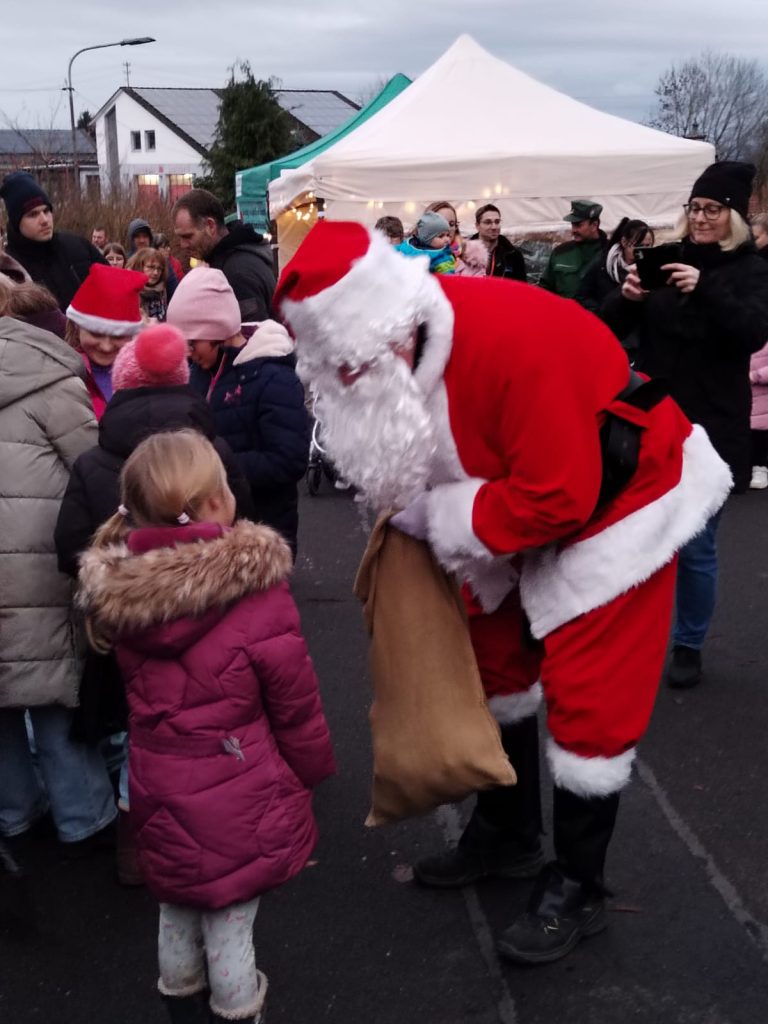 PHOTO 2025 12 02 18 58 10